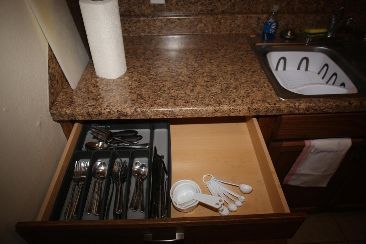 2 Bed/ 1 Bath Next To Ft. Sill Appartement Lawton Buitenkant foto