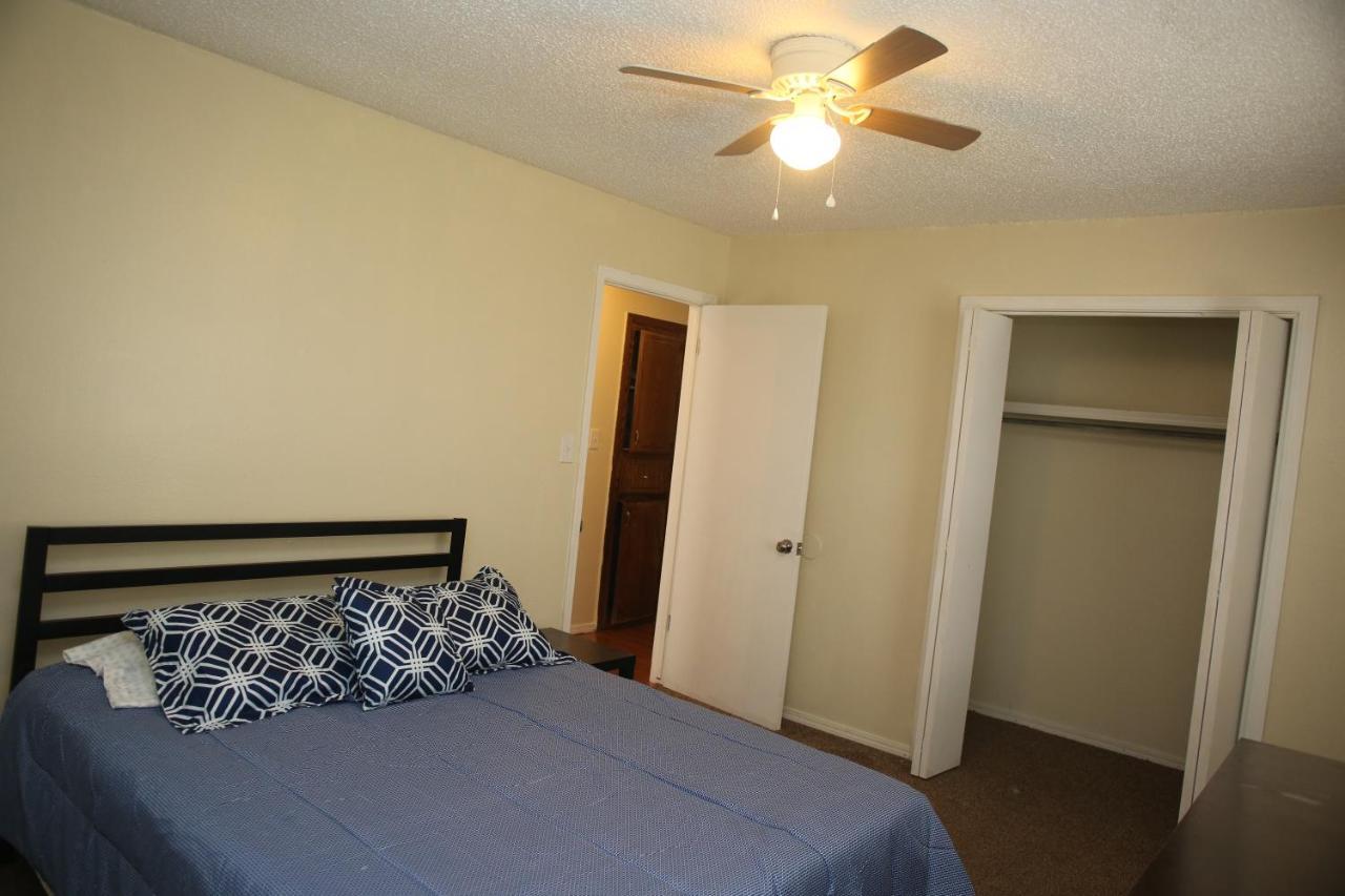 2 Bed/ 1 Bath Next To Ft. Sill Appartement Lawton Buitenkant foto